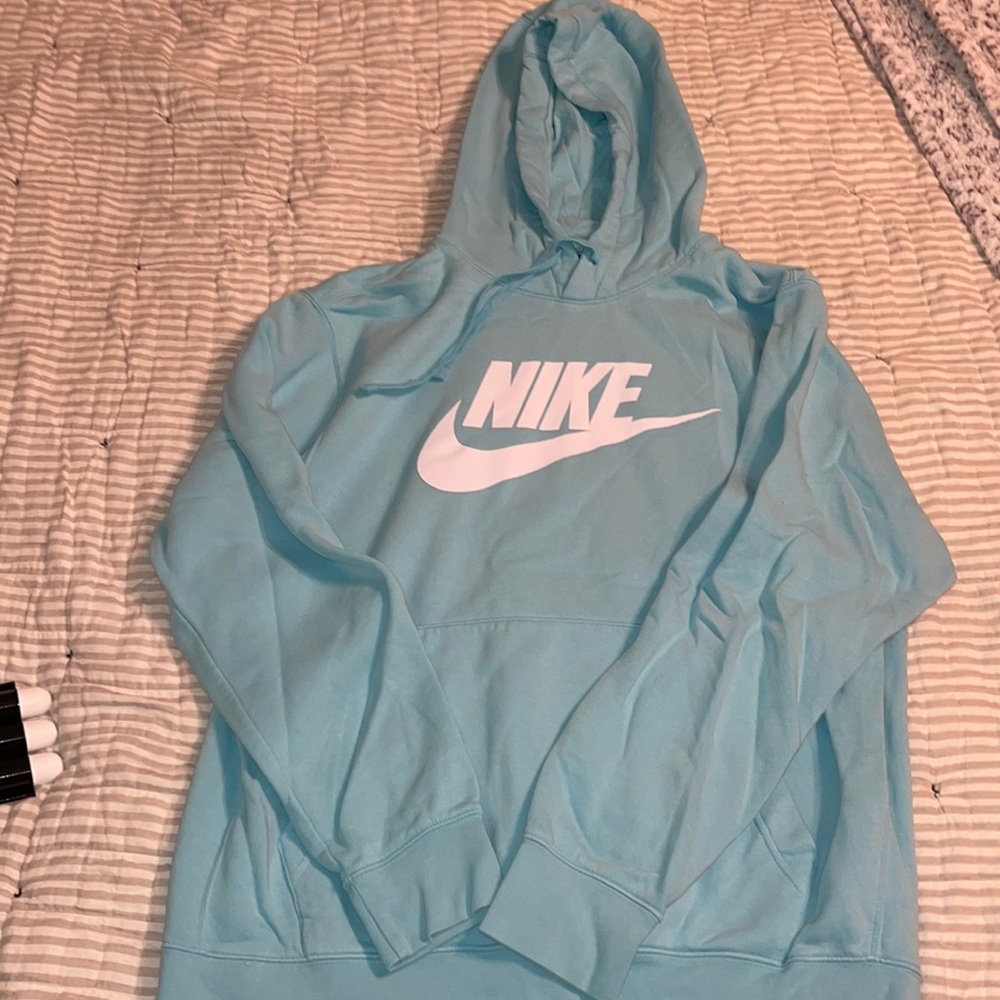 Men’s Nike sweatshirt never worn